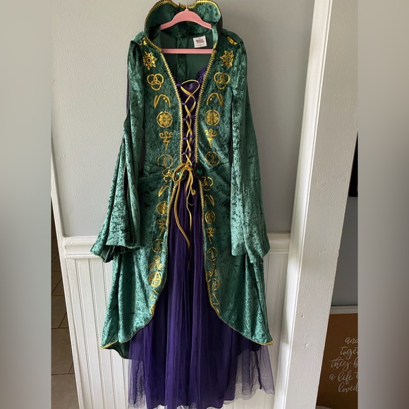 Winifred Sanderson hocus pocus costume - Picture 11 of 16